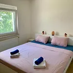 Peachy House Bezigrad