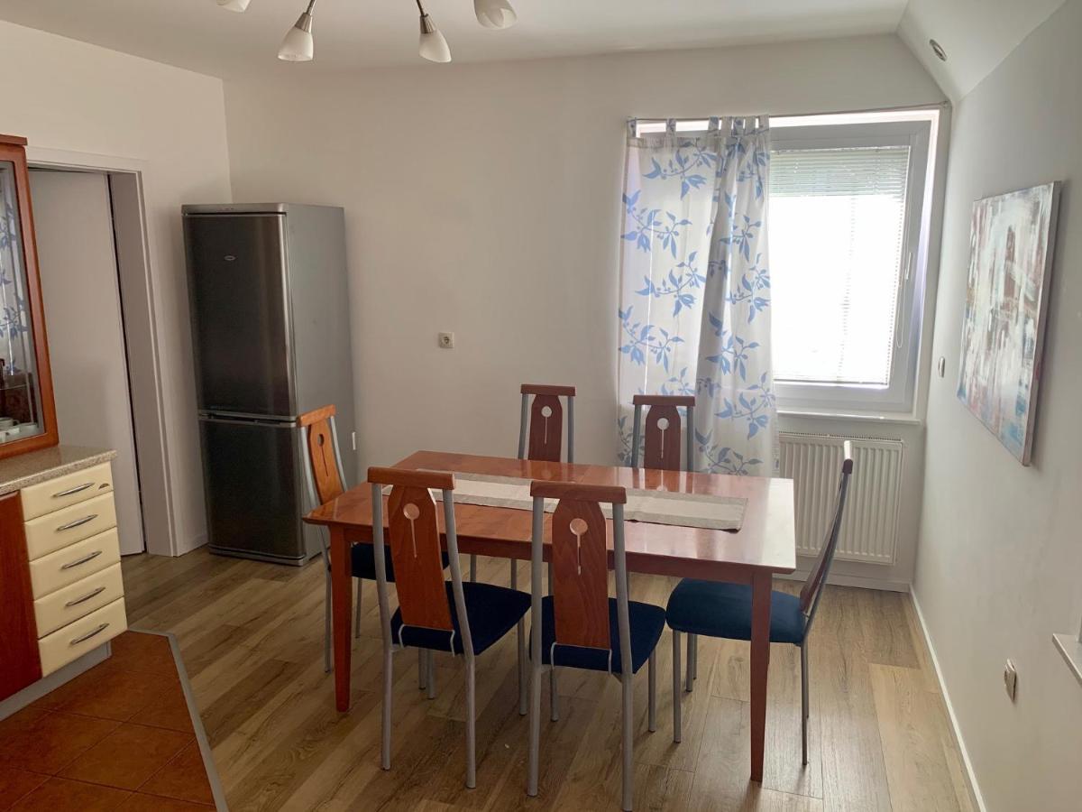 Gasthuis Peachy House Bezigrad