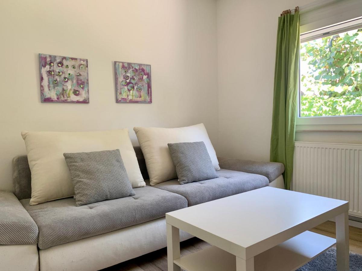 Gasthuis Peachy House Bezigrad 3*
